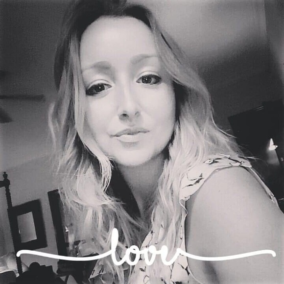 Meet your Posher, Monika Leo ;) - Picture 1 of 3